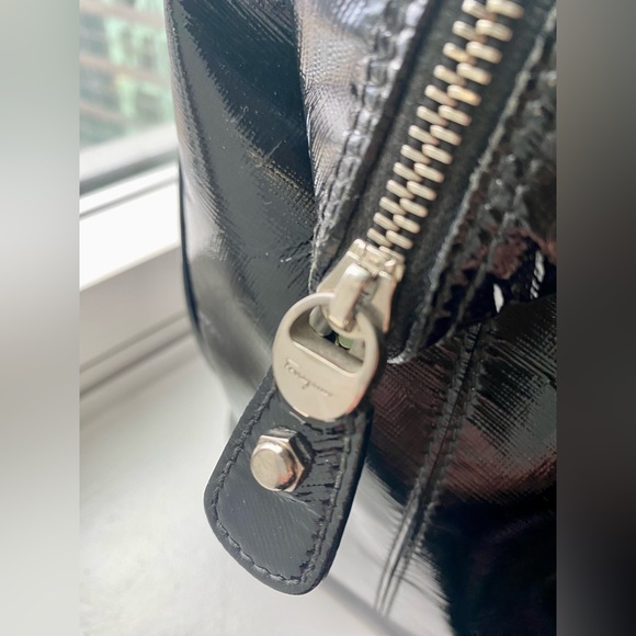 Salvatore Ferragamo Large “speedy” style patent leather bag - Picture 16 of 16